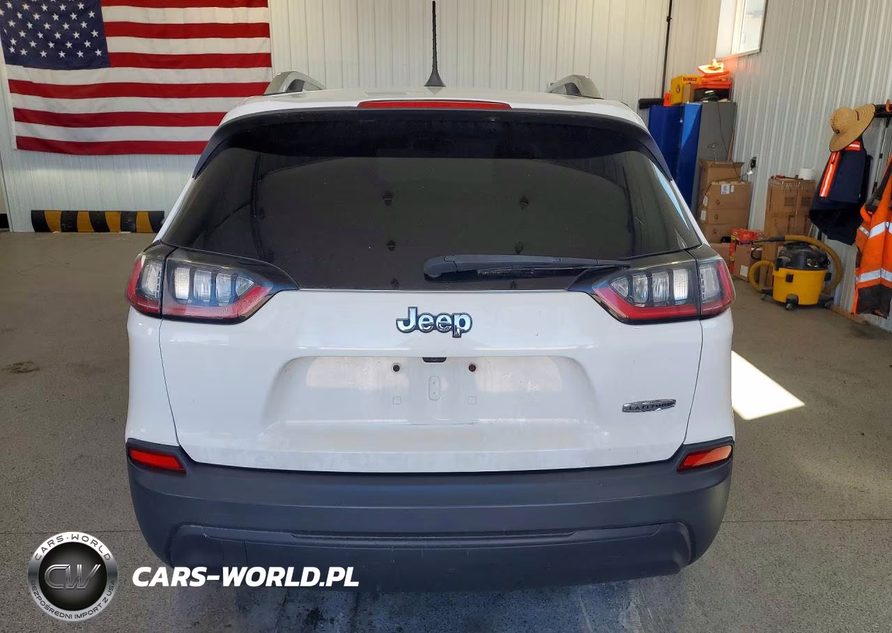 2019 Jeep Cherokee Latitude Plus VIN:1C4PJLLB9KD184618 - 6