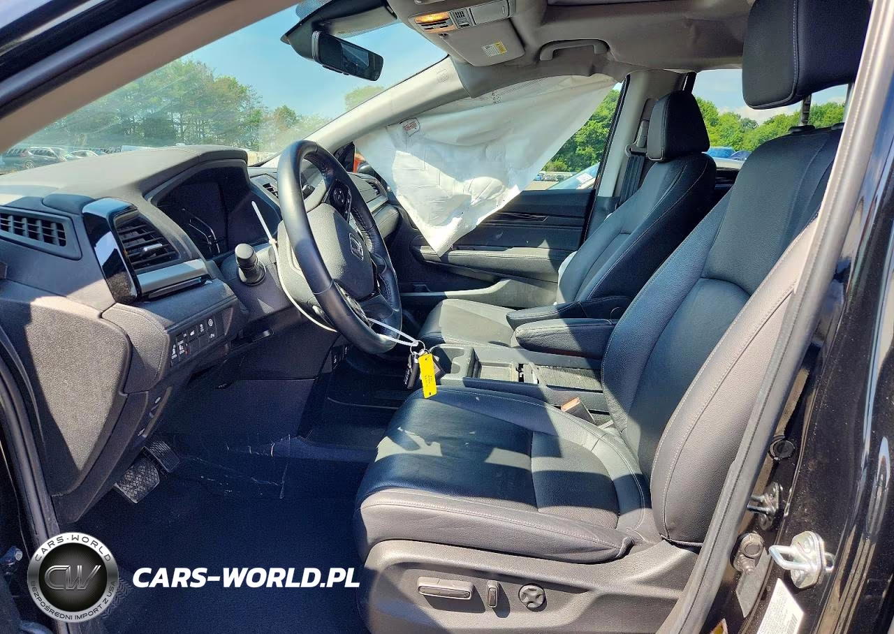2023 Honda Odyssey Touring VIN:5FNRL6H83PB060507 - 7