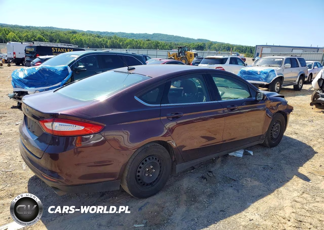 2013 Ford Fusion S VIN:3FA6P0G71DR264123 - 3
