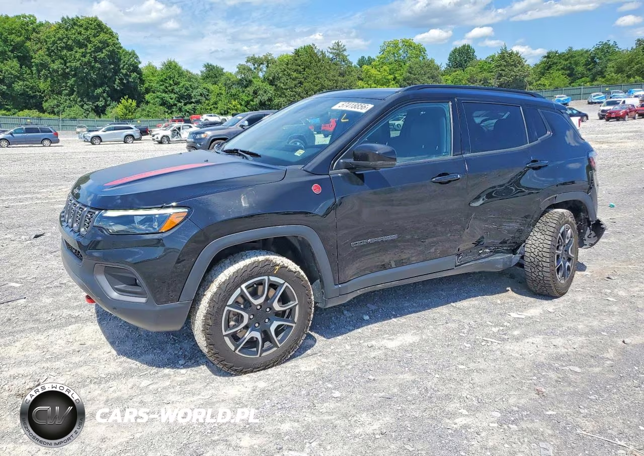 2024 Jeep Compass Trailhawk – zdjęcie 1 z 14