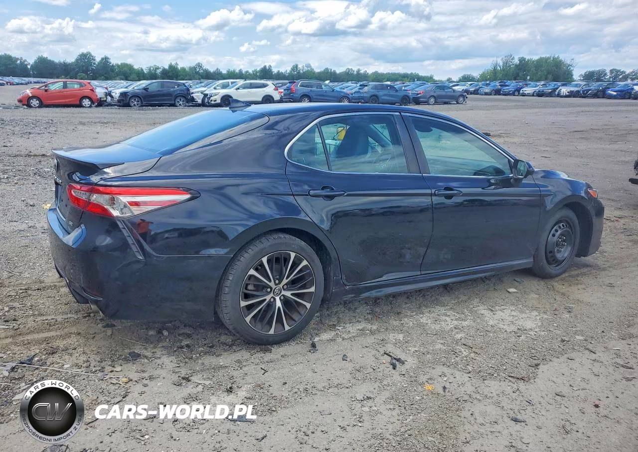 2019 Toyota Camry Se VIN:4T1B11HKXKU847813 - 3