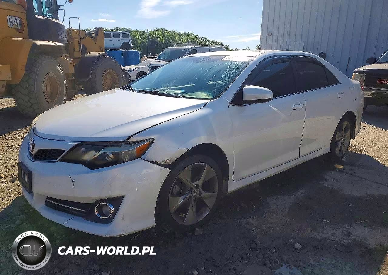2012 Toyota Camry Se Sport Limited Edition – zdjęcie 1 z 12