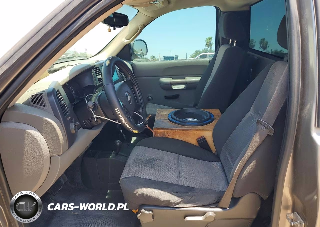 2008 Chevrolet Silverado K1500 VIN:1GCEK14CX8Z315700 - 7