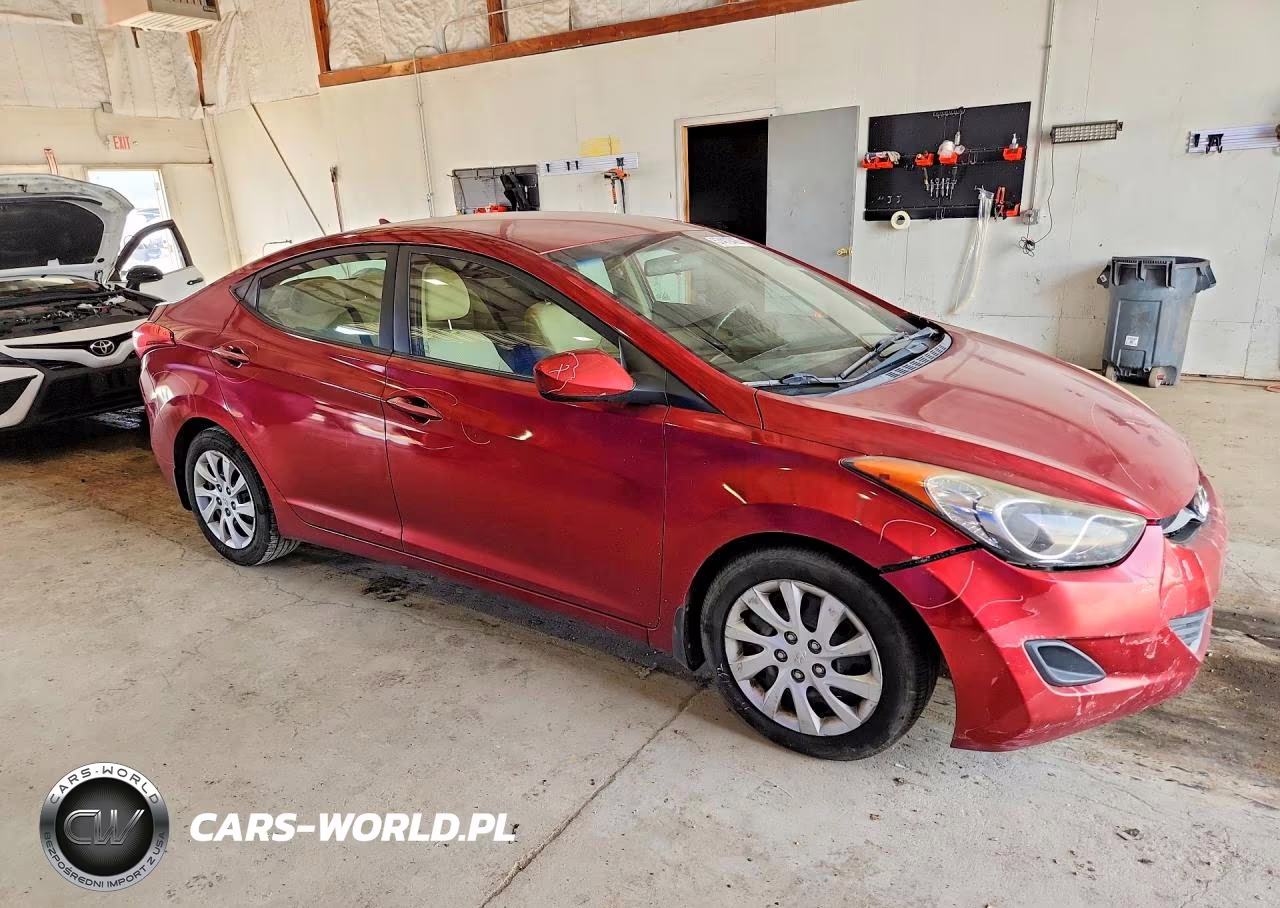 2013 Hyundai Elantra Gls VIN:5NPDH4AE9DH194855 - 4