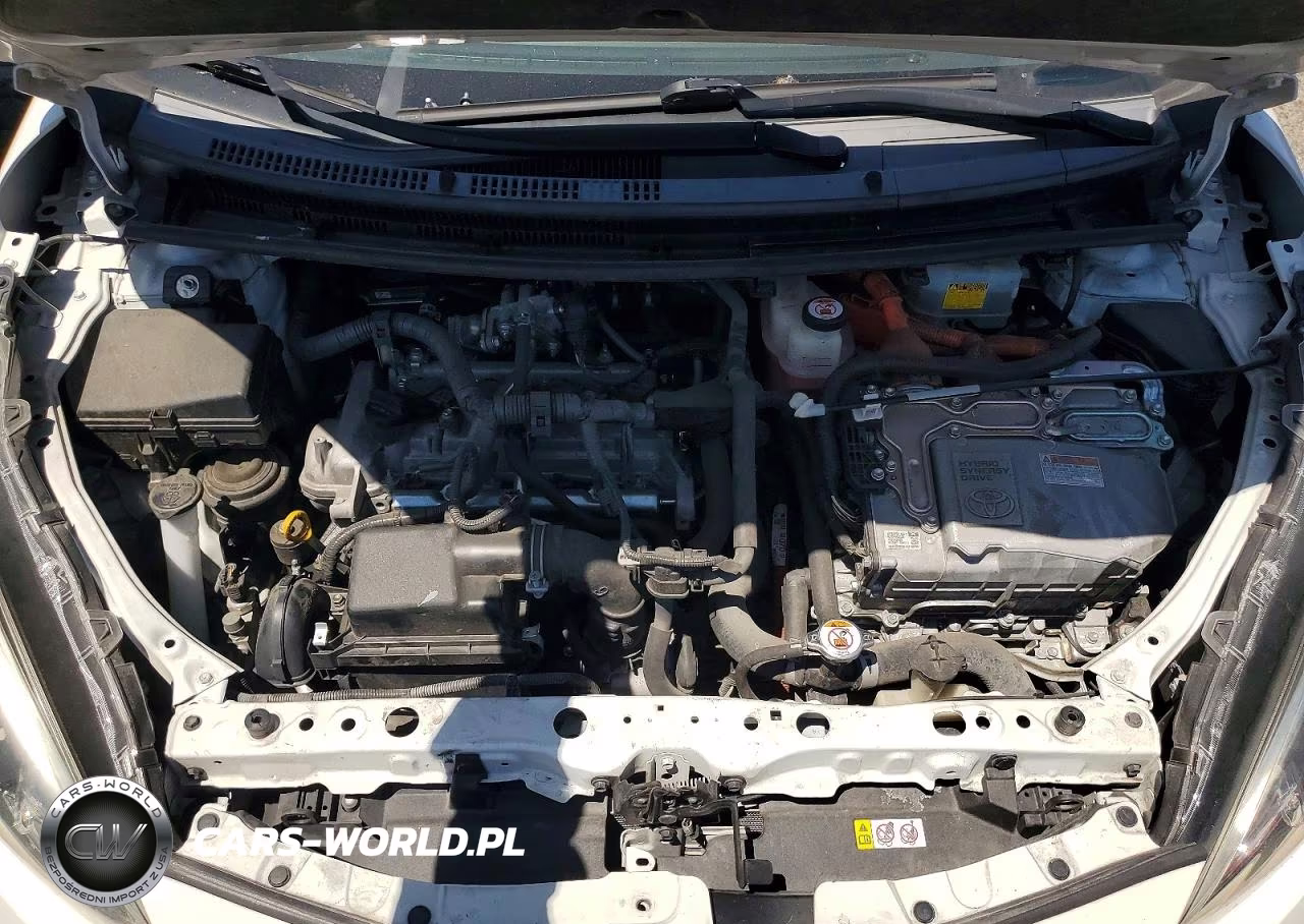 2018 Toyota Prius C Two VIN:JTDKDTB32J1605977 - 11