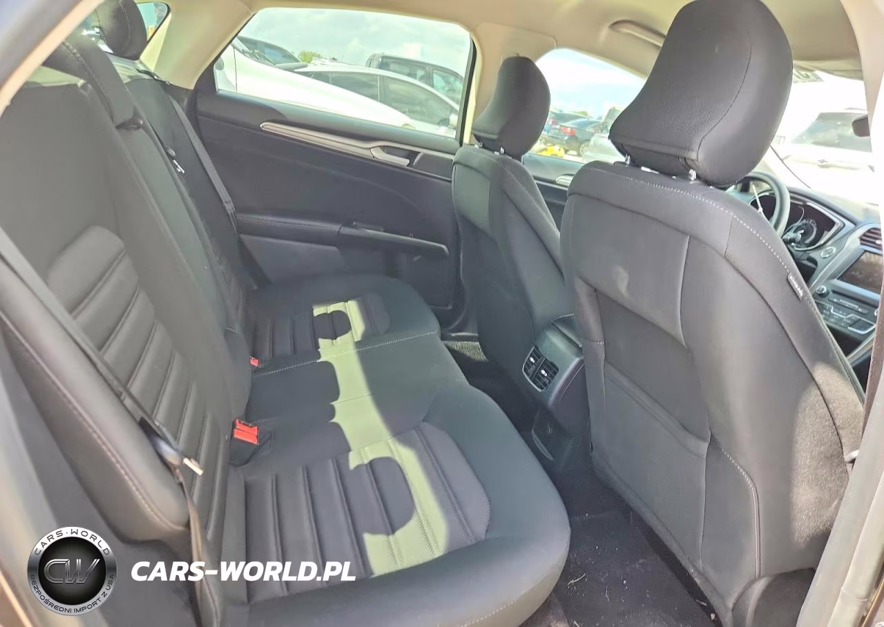 2017 Ford Fusion Se VIN:3FA6P0HD1HR366919 - 10