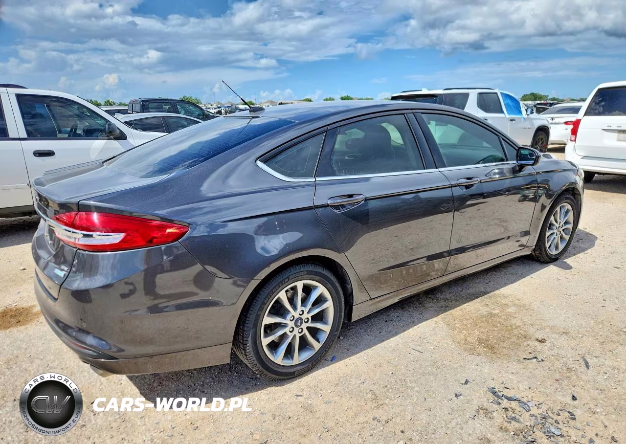 2017 Ford Fusion Se VIN:3FA6P0HD1HR366919 - 3