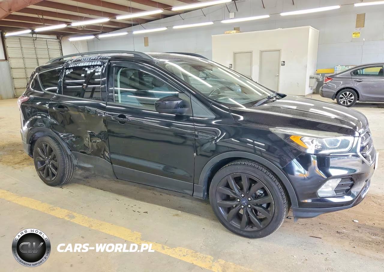 2018 Ford Escape Se VIN:1FMCU9GD4JUB81494 - 4