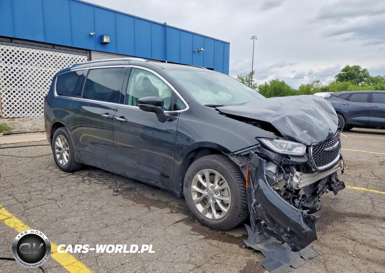 2021 Chrysler Pacifica Touring L VIN:2C4RC3BG8MR518539 - 4
