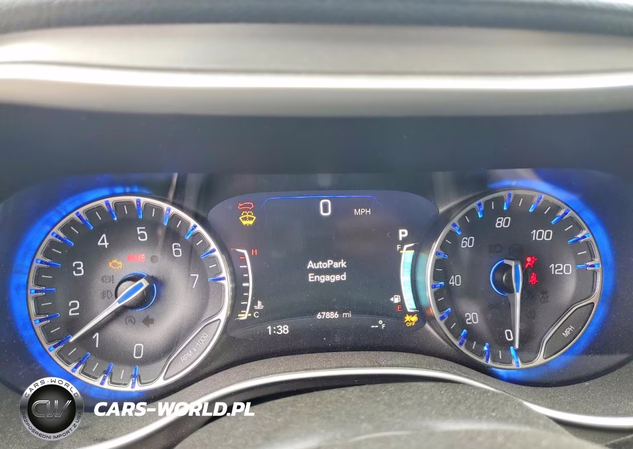 2021 Chrysler Pacifica Touring L VIN:2C4RC3BG8MR518539 - 9