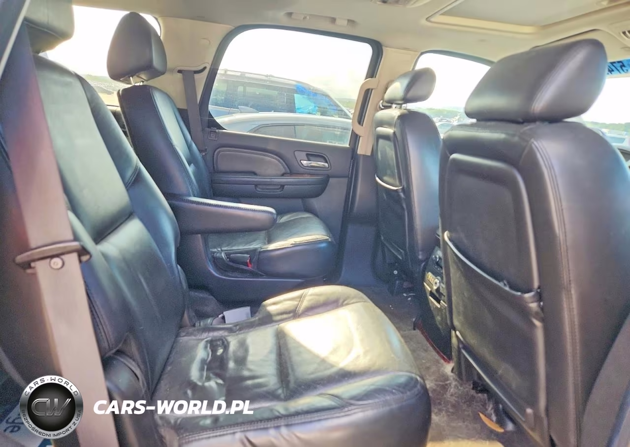 2009 Cadillac Escalade Luxury VIN:1GYFK232X9R144056 - 11