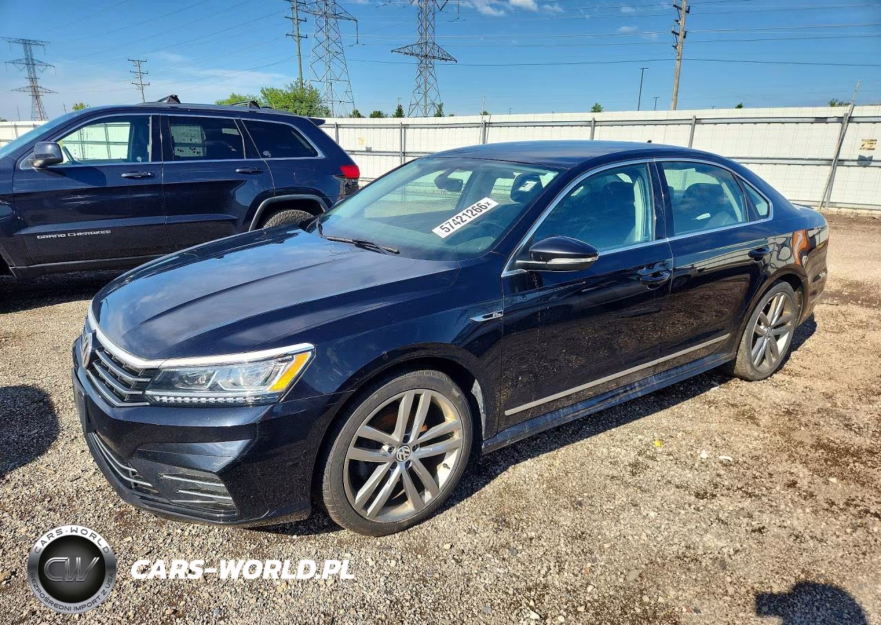 2017 Volkswagen Passat R-Line – zdjęcie 1 z 13