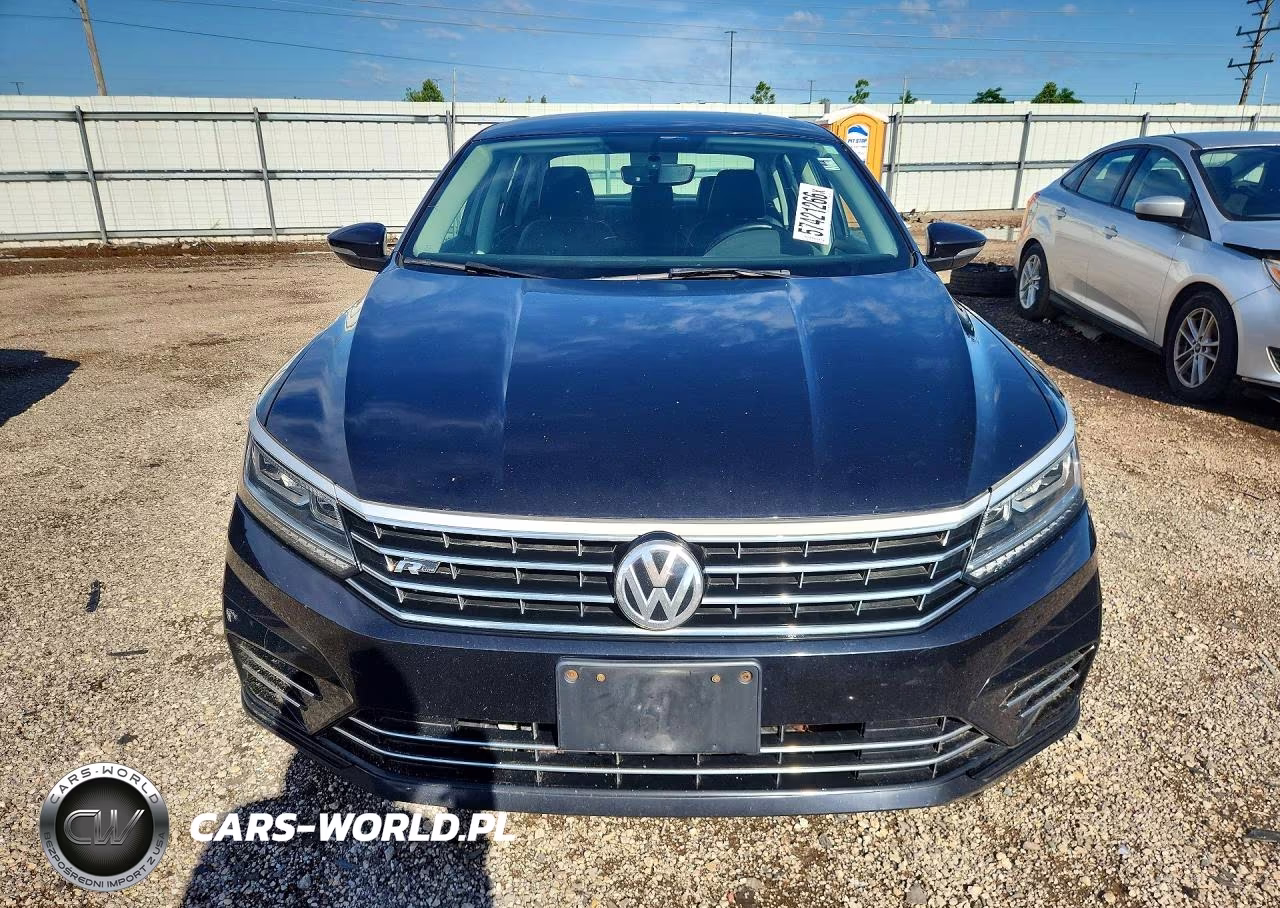 2017 Volkswagen Passat R-Line VIN:1VWDT7A36HC078218 - 5