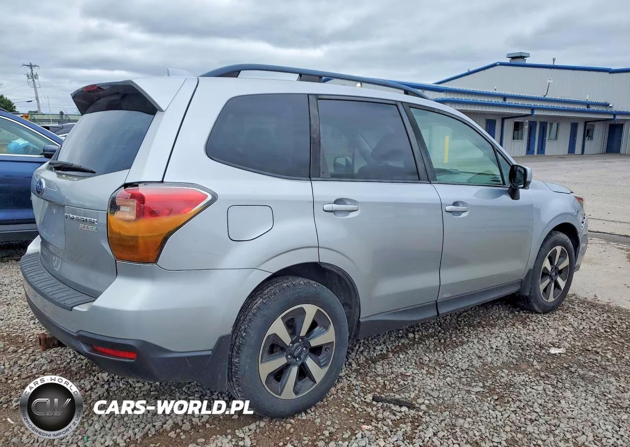 2017 Subaru Forester 2.5I Premium VIN:JF2SJAEC2HH442713 - 3