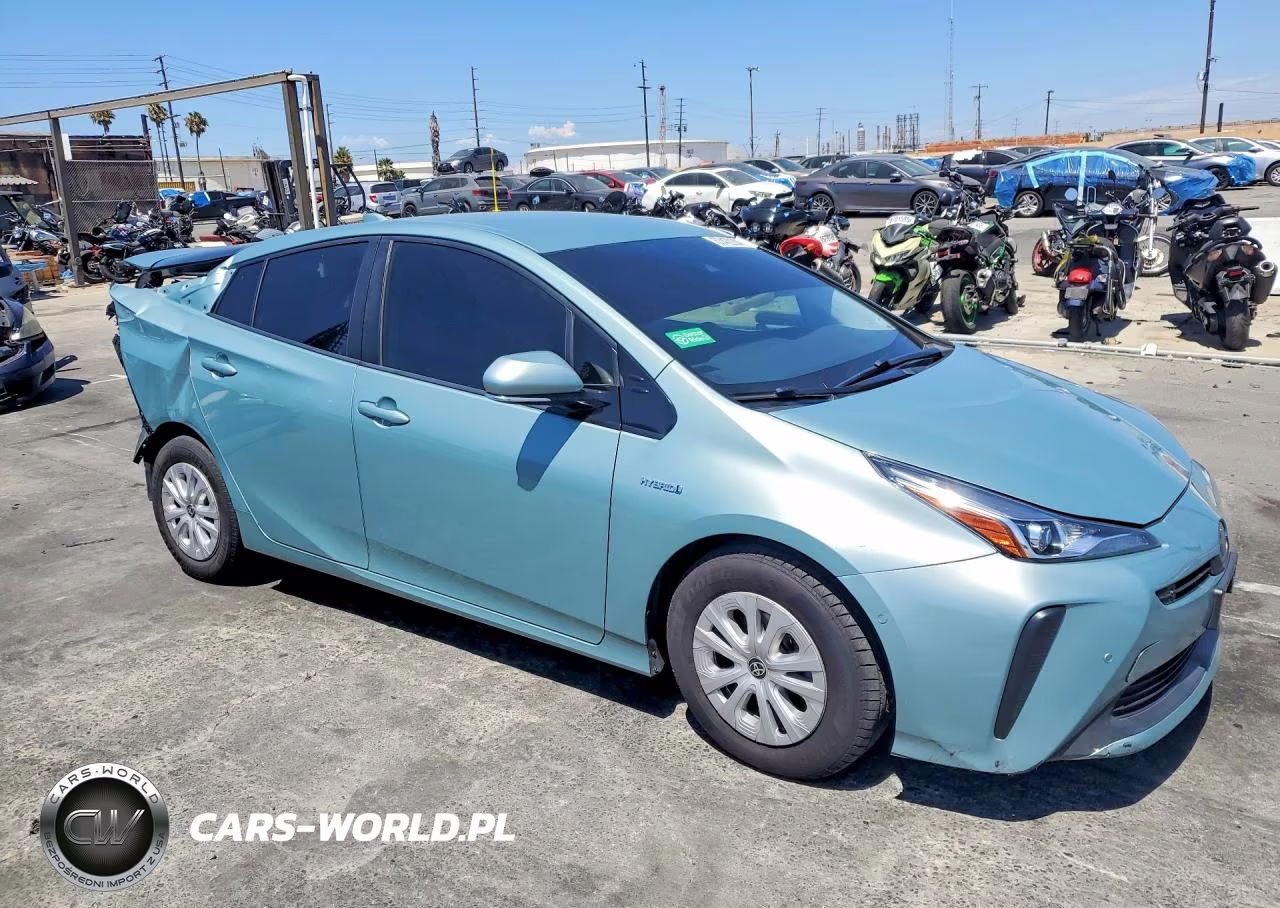 2020 Toyota Prius Le VIN:JTDKARFU0L3111784 - 4