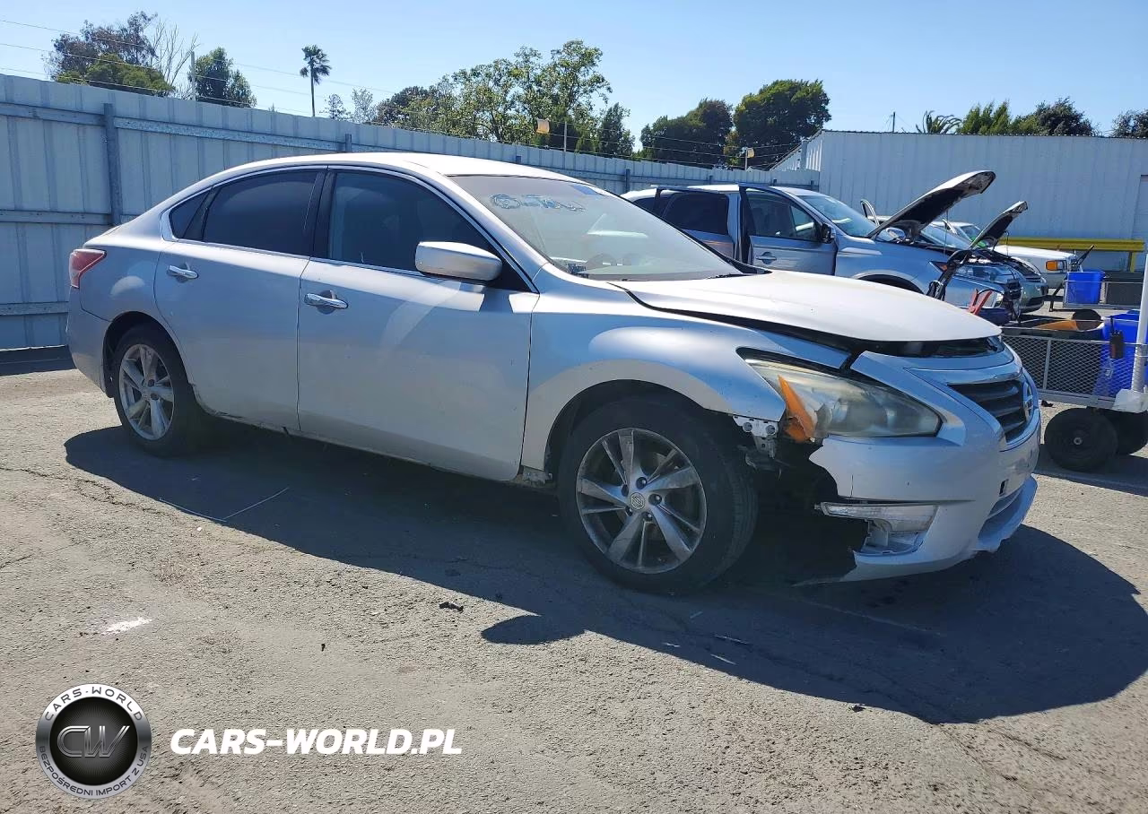 2013 Nissan Altima 2.5 VIN:1N4AL3AP3DN428796 - 4