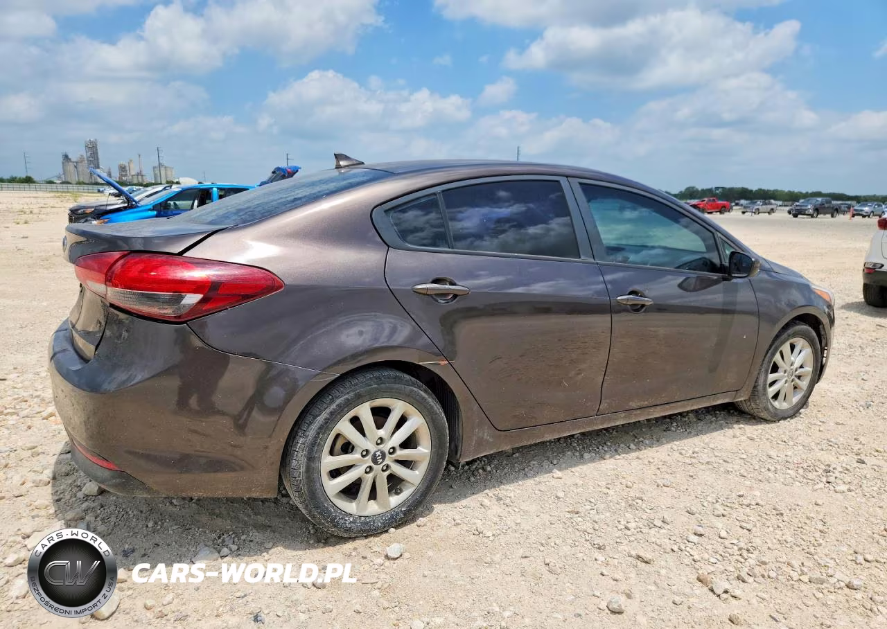 2017 Kia Forte Lx VIN:3KPFL4A76HE131957 - 3