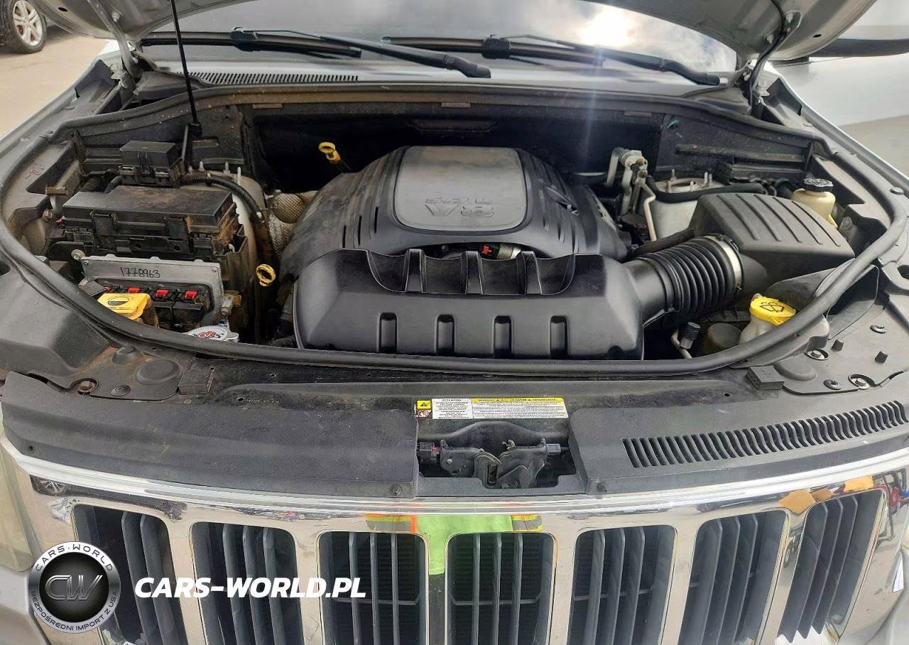 2011 Jeep Grand Cherokee Laredo VIN:1J4RR4GT6BC646417 - 12