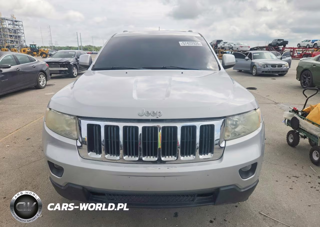 2011 Jeep Grand Cherokee Laredo VIN:1J4RR4GT6BC646417 - 5