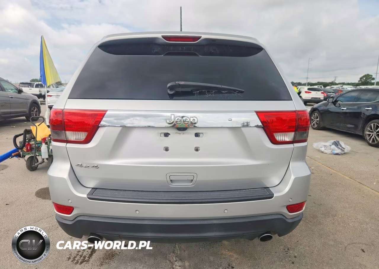 2011 Jeep Grand Cherokee Laredo VIN:1J4RR4GT6BC646417 - 6