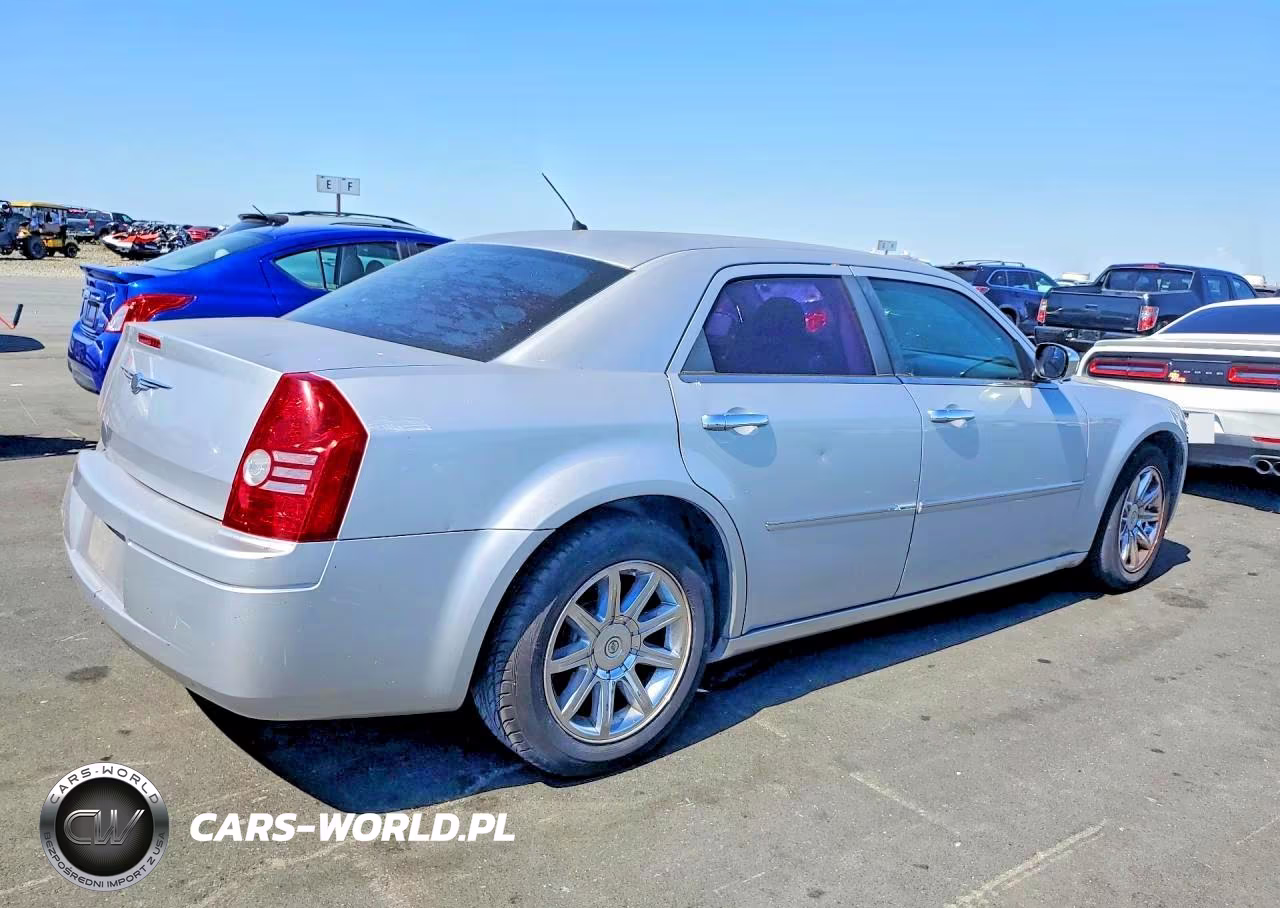 2008 Chrysler 300 Lx VIN:2C3KA43R08H208253 - 3