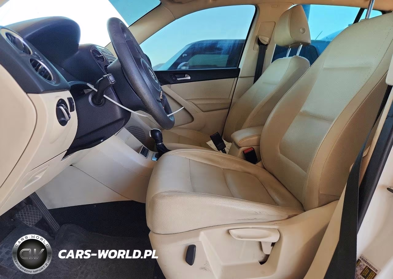2012 Volkswagen Tiguan S VIN:WVGAV7AX3CW557637 - 7