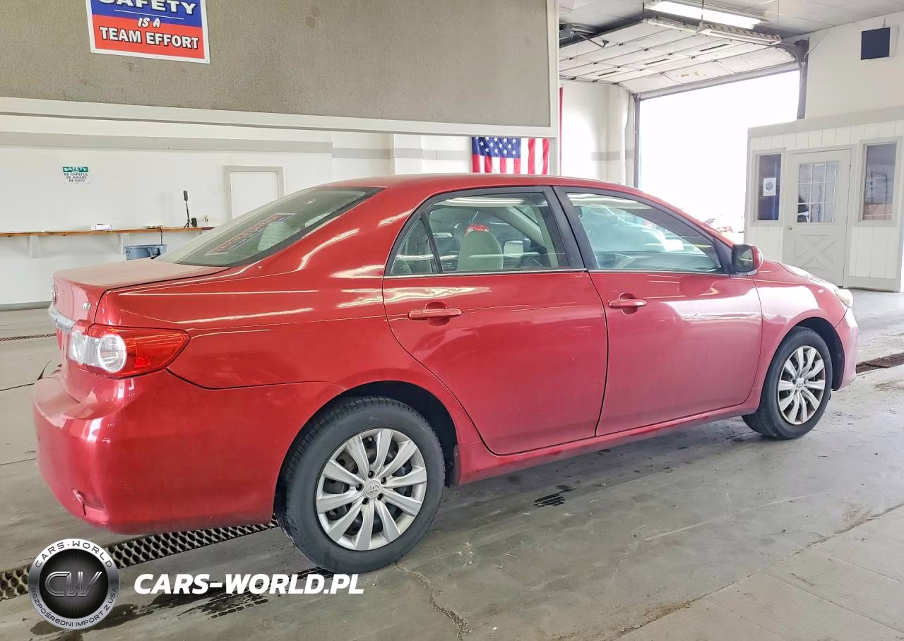2013 Toyota Corolla Le VIN:5YFBU4EE6DP150327 - 3
