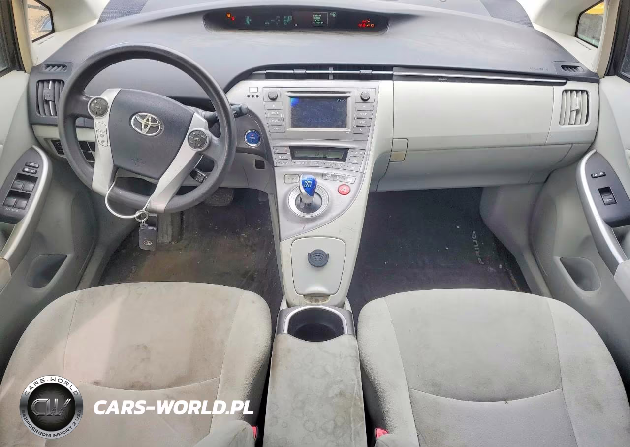 2013 Toyota Prius Two VIN:JTDKN3DU6D1712411 - 8