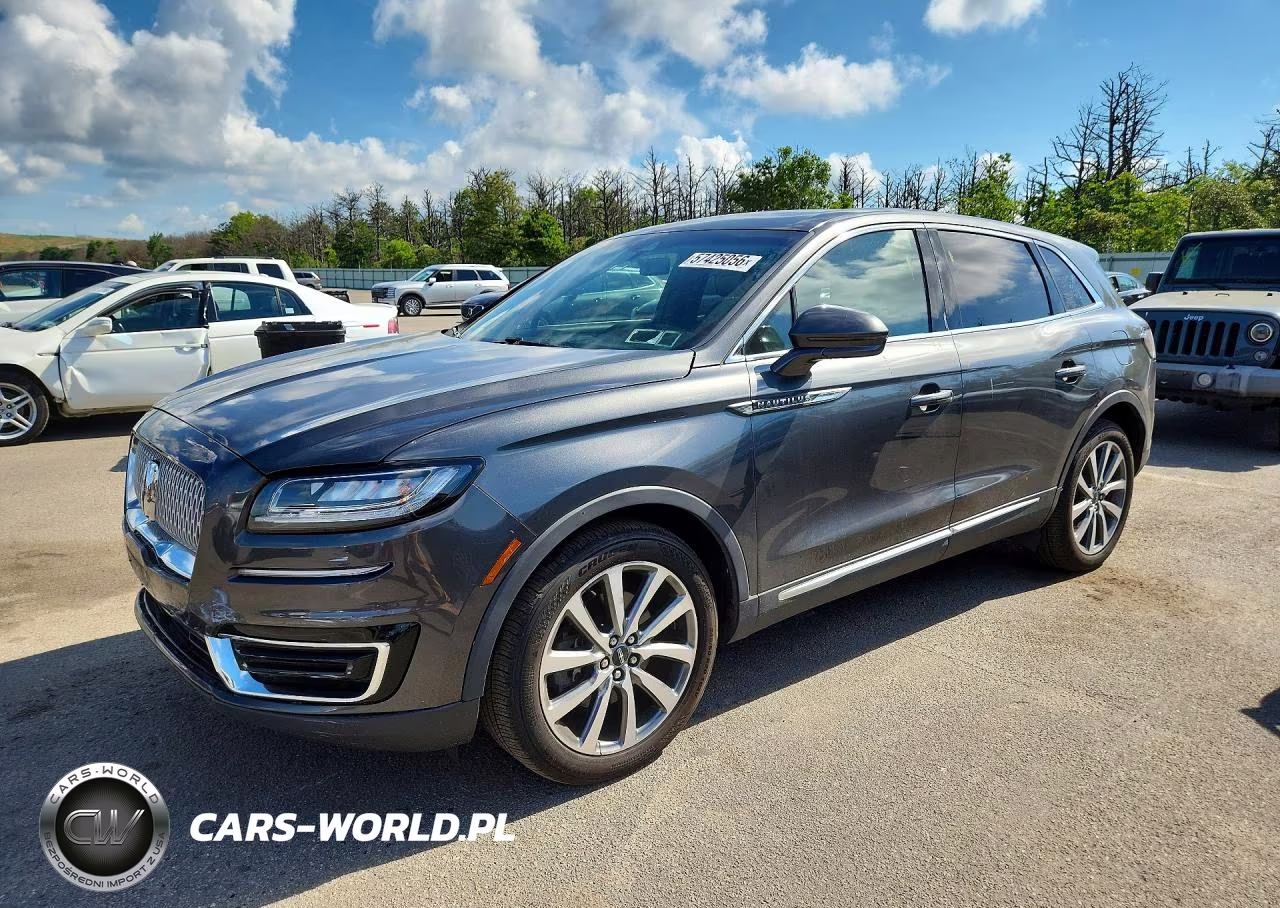 2019 Lincoln Nautilus Select