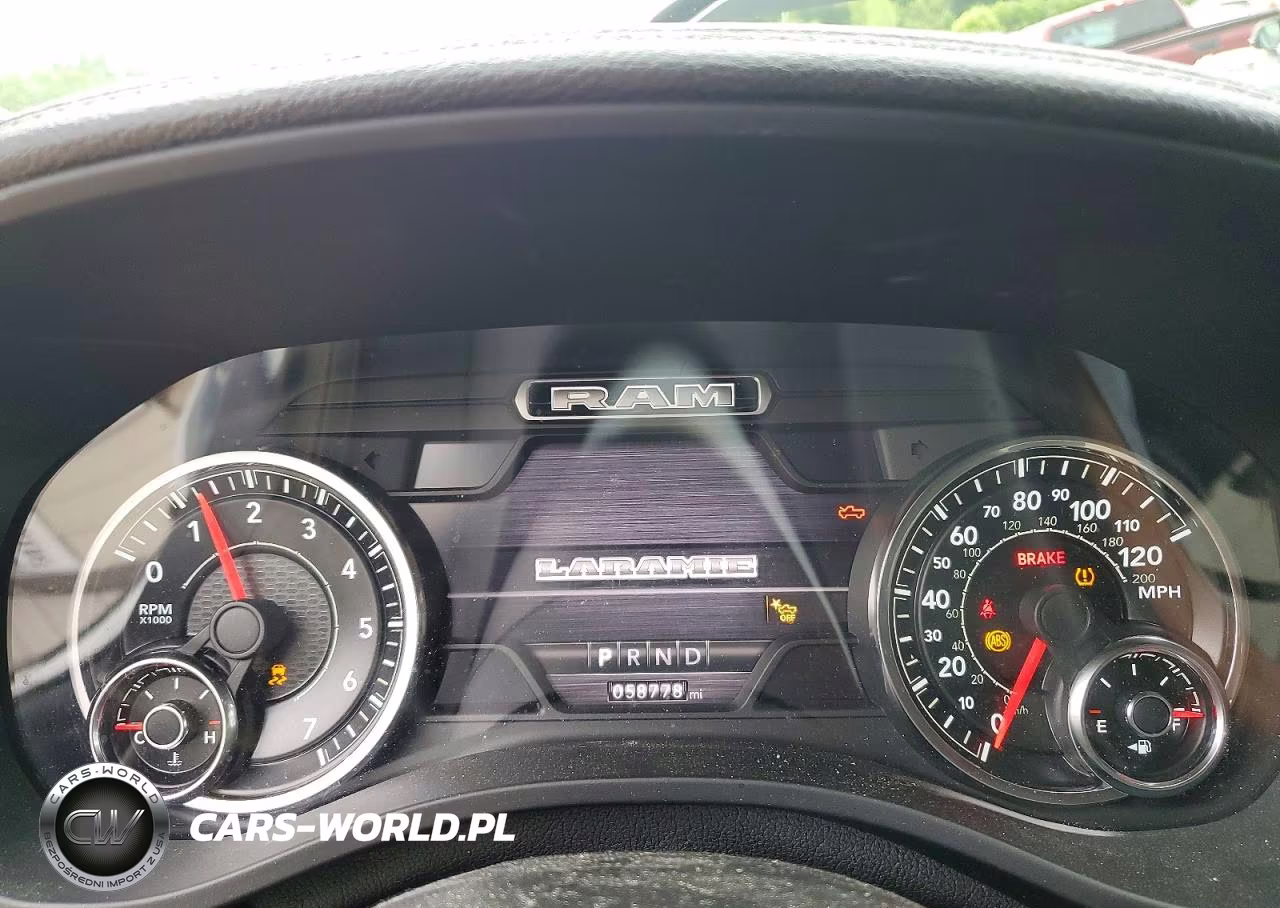 2021 Ram 1500 Laramie VIN:1C6SRFJT5MN737933 - 9