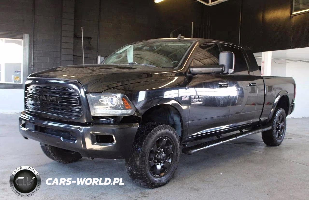 2018 Ram 2500 Laramie VIN:3C6UR5NJ1JG192443 - 2
