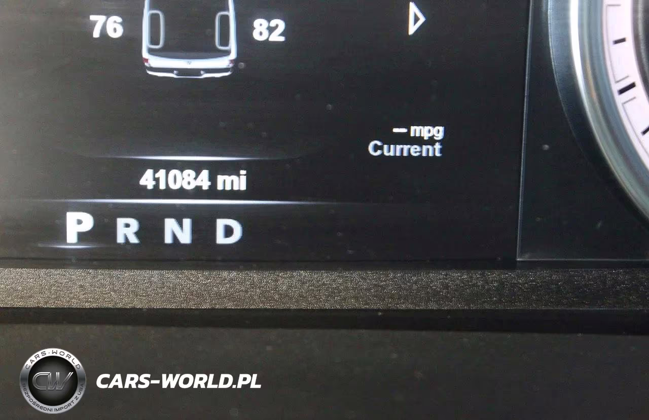 2018 Ram 2500 Laramie VIN:3C6UR5NJ1JG192443 - 8