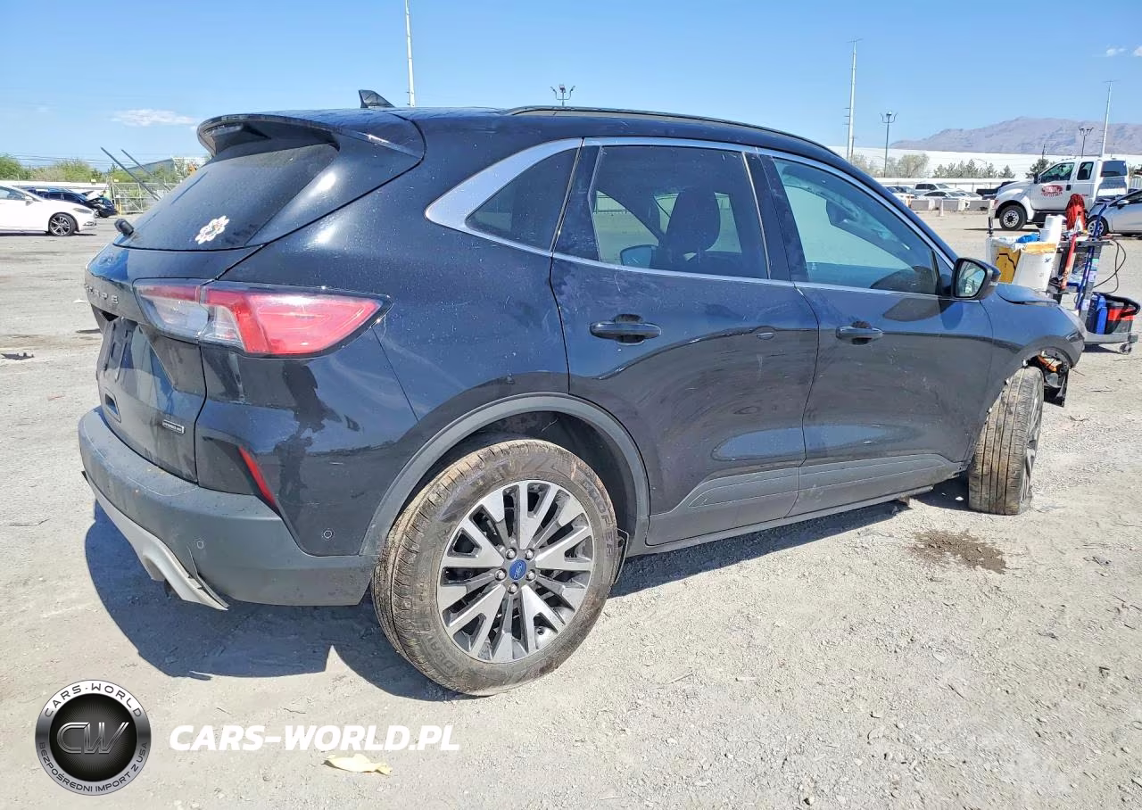 2020 Ford Escape Titanium VIN:1FMCU9DZ9LUB34108 - 3