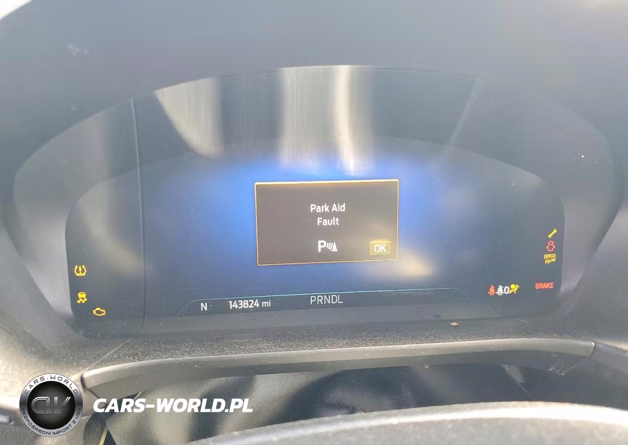 2020 Ford Escape Titanium VIN:1FMCU9DZ9LUB34108 - 9