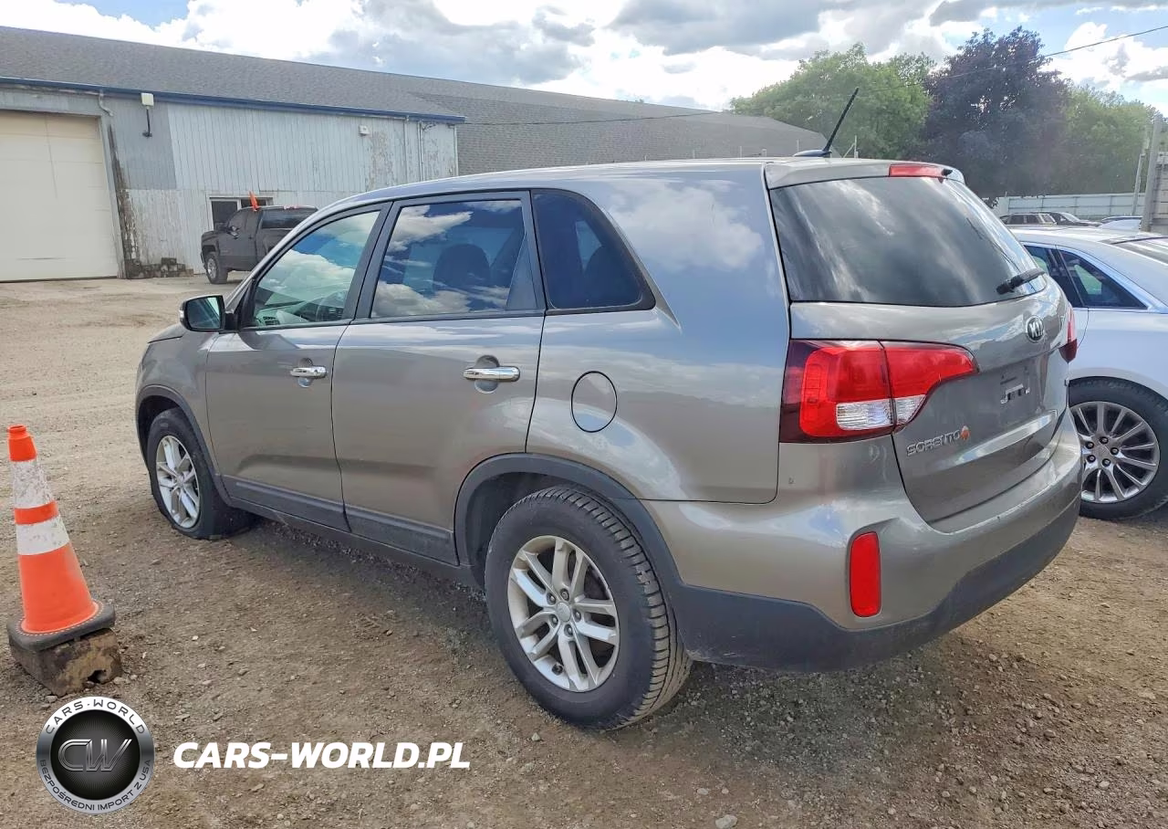 2015 Kia Sorento Lx VIN:5XYKT3A60FG629622 - 2