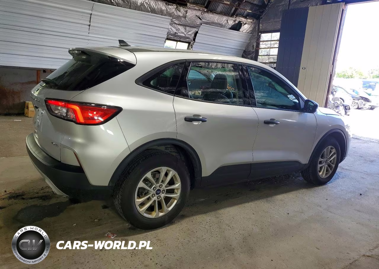 2020 Ford Escape S VIN:1FMCU9F62LUC73452 - 3