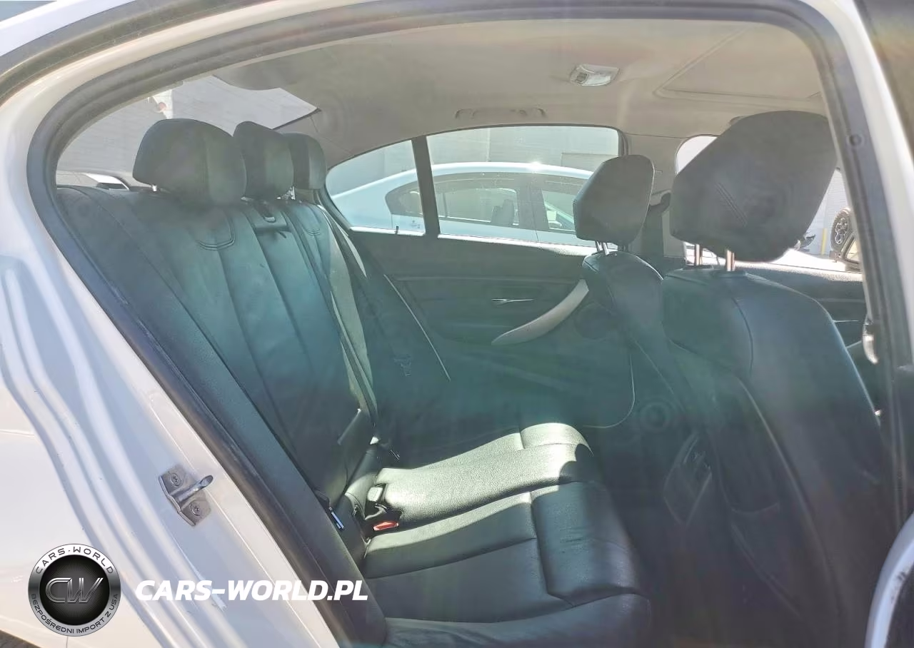 2013 BMW 328 I VIN:WBA3A5G50DNP23555 - 10