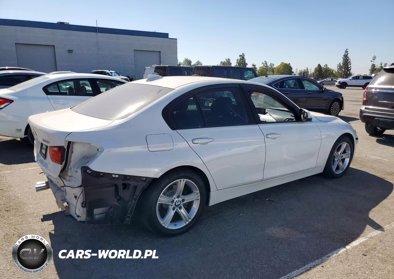 2013 BMW 328 I VIN:WBA3A5G50DNP23555 - 3