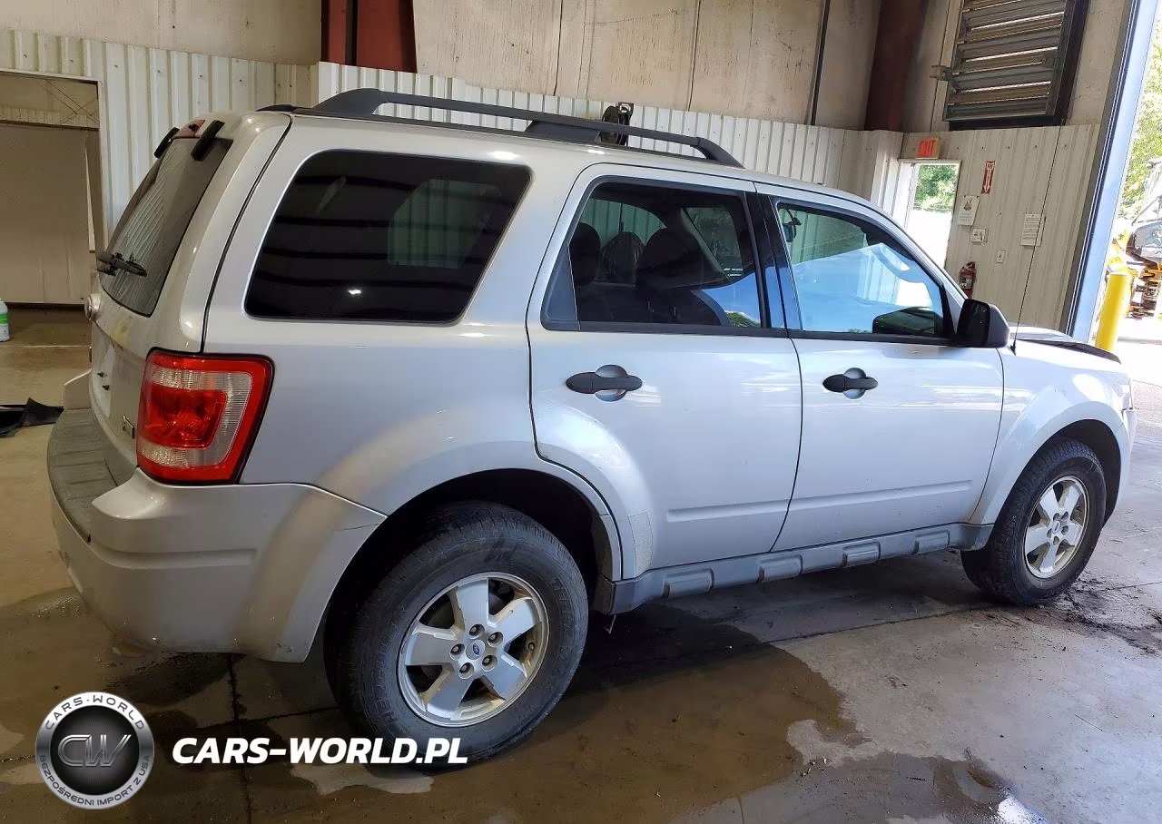 2011 Ford Escape Xlt VIN:1FMCU0DG2BKC05783 - 3