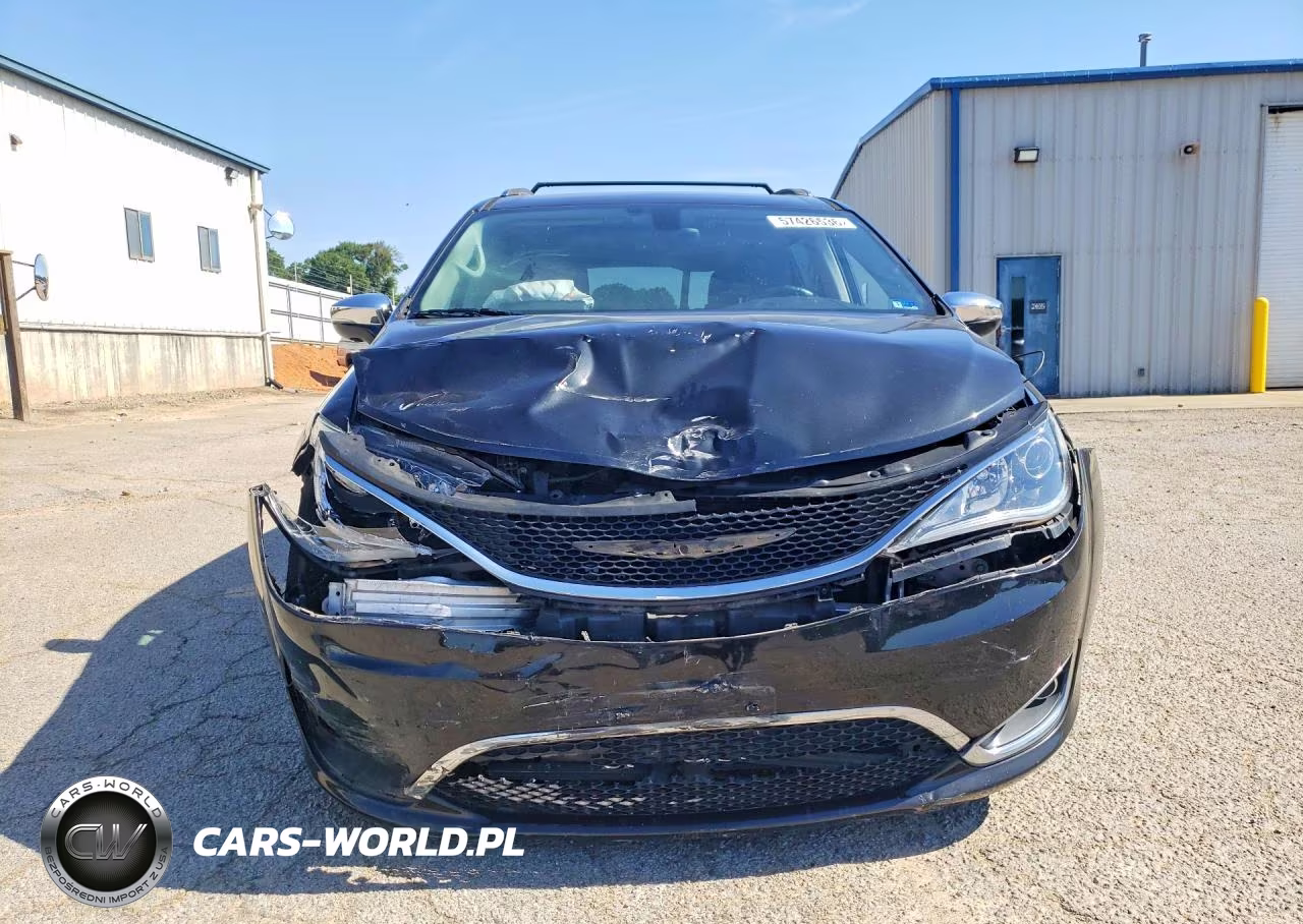 2018 Chrysler Pacifica Limited VIN:2C4RC1GG4JR104215 - 5