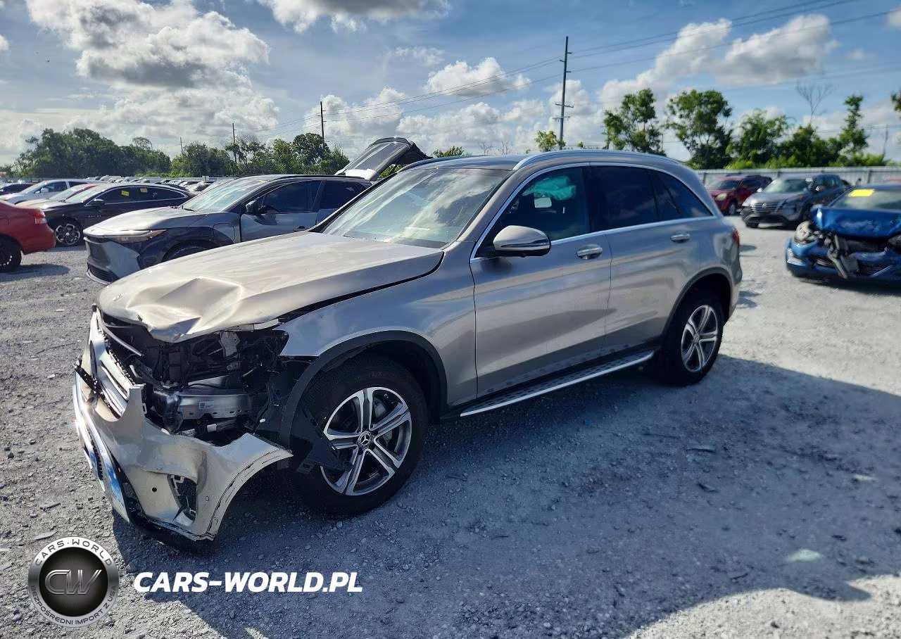 2022 Mercedes-Benz Glc 300 4Matic – zdjęcie 1 z 14