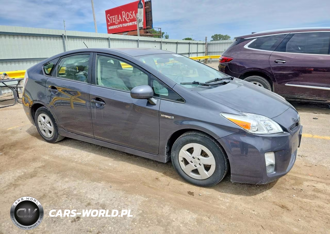 2011 Toyota Prius Two VIN:JTDKN3DUXB5368961 - 4