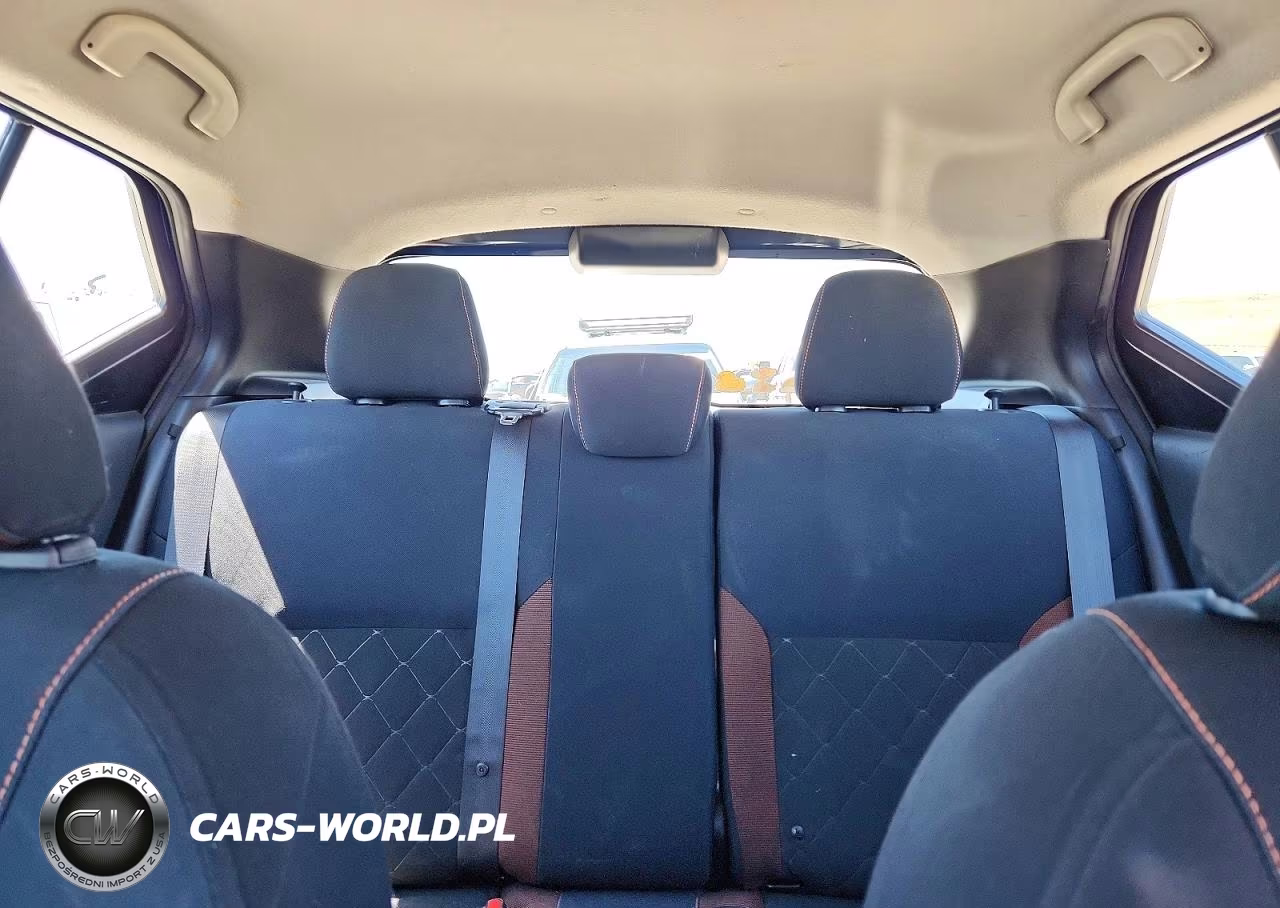 2018 Nissan Kicks Sr VIN:3N1CP5CU6JL508906 - 10
