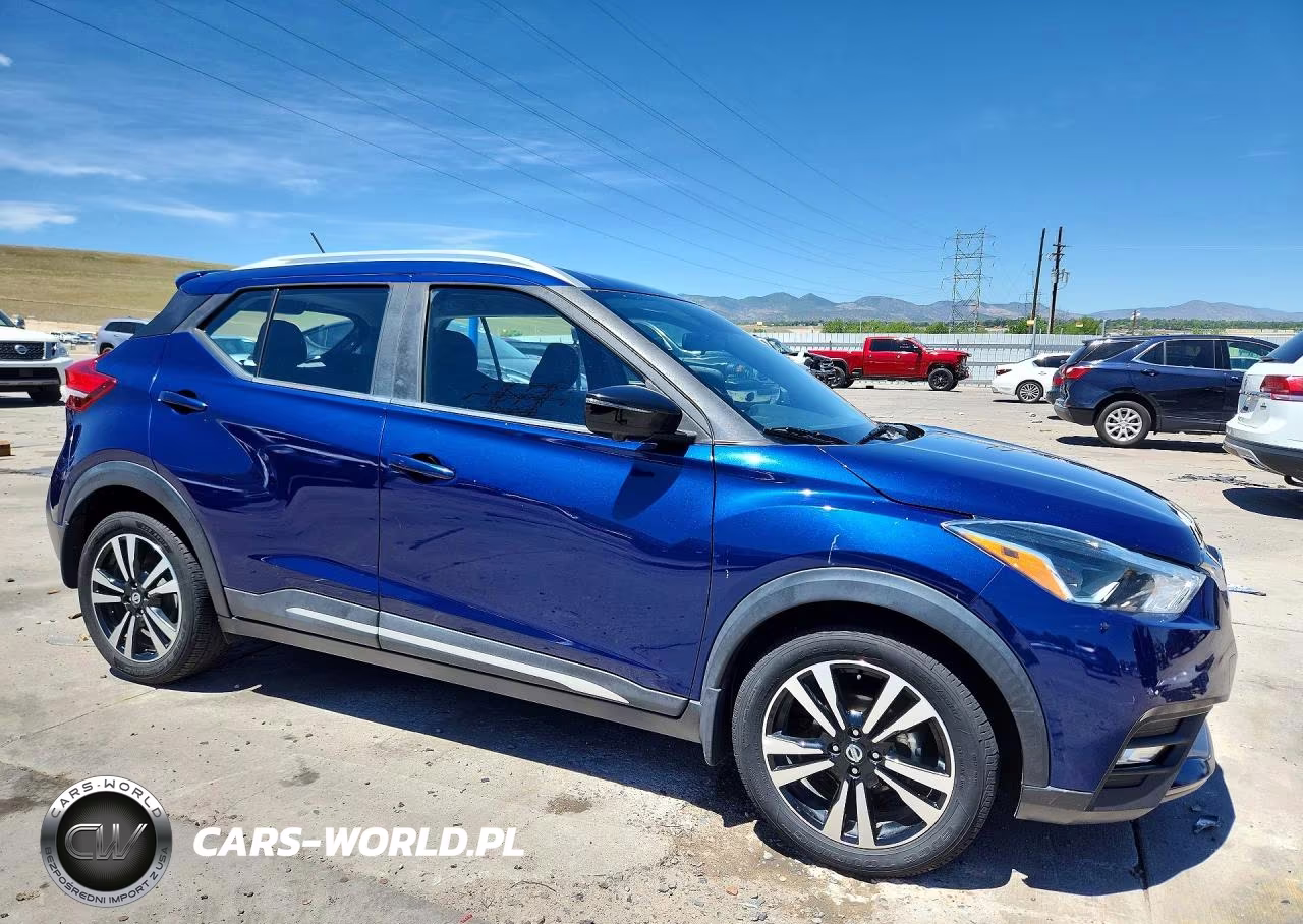 2018 Nissan Kicks Sr VIN:3N1CP5CU6JL508906 - 4