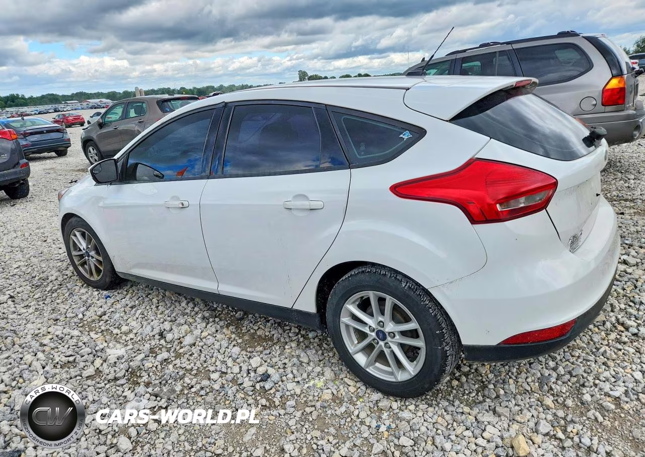 2018 Ford Focus Se VIN:1FADP3K26JL280509 - 2