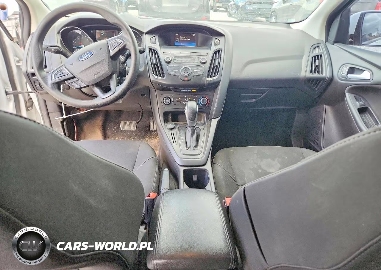 2018 Ford Focus Se VIN:1FADP3K26JL280509 - 8
