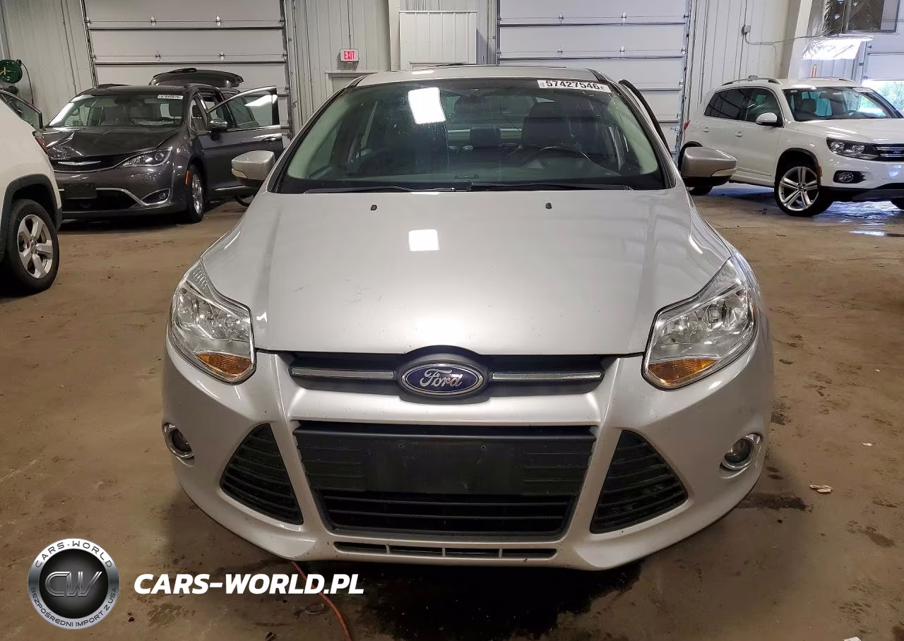 2014 Ford Focus Se VIN:1FADP3F23EL144144 - 5