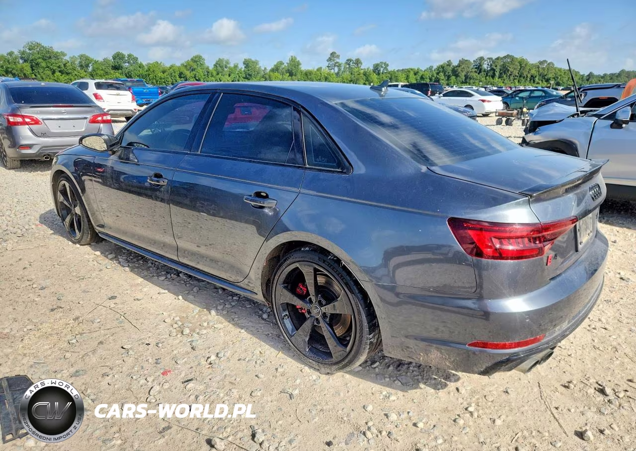 2018 Audi S4 Prestige VIN:WAUC4AF45JA065520 - 2