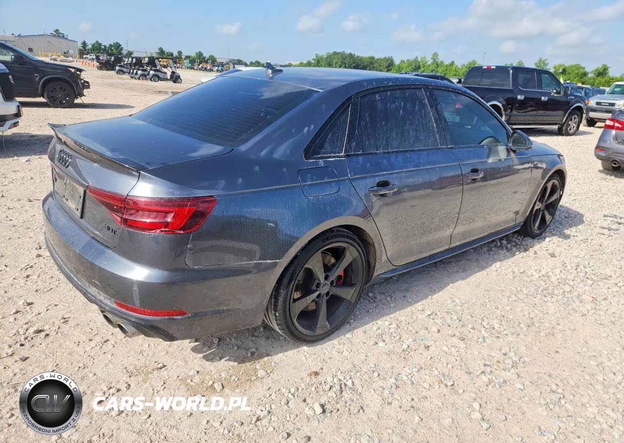 2018 Audi S4 Prestige VIN:WAUC4AF45JA065520 - 3