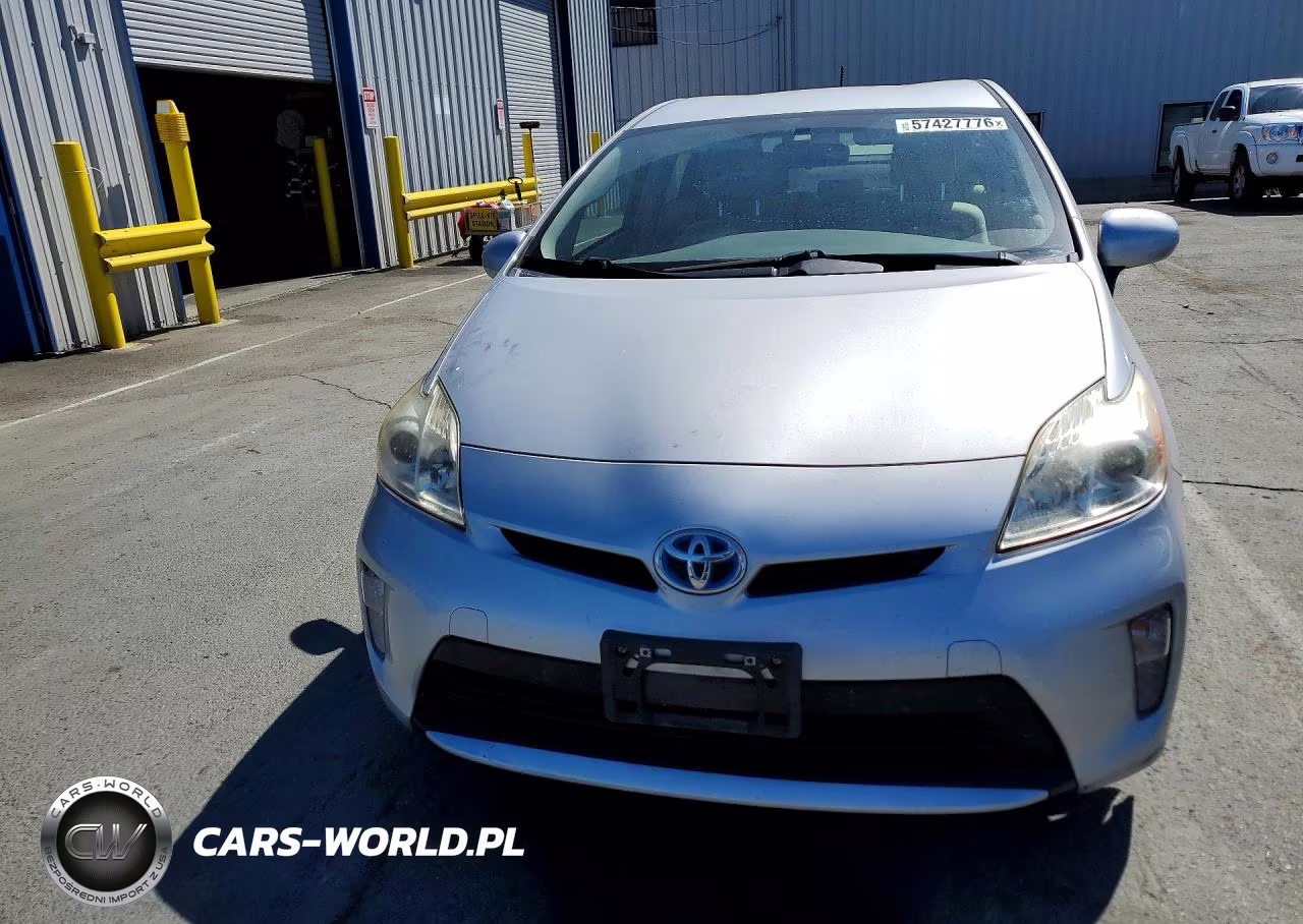2015 Toyota Prius Three VIN:JTDKN3DU7F0433817 - 5